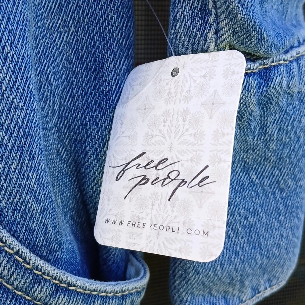 We The Free Denim Jumpsuit NWT Size XS Jeans Townes Coverall - Picture 9 of 16